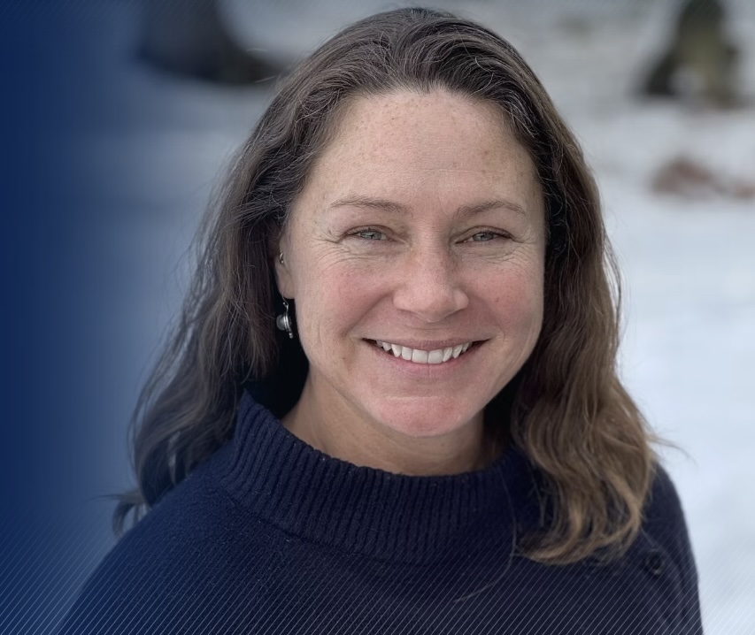 A photo of a smiling Beth Bosworth